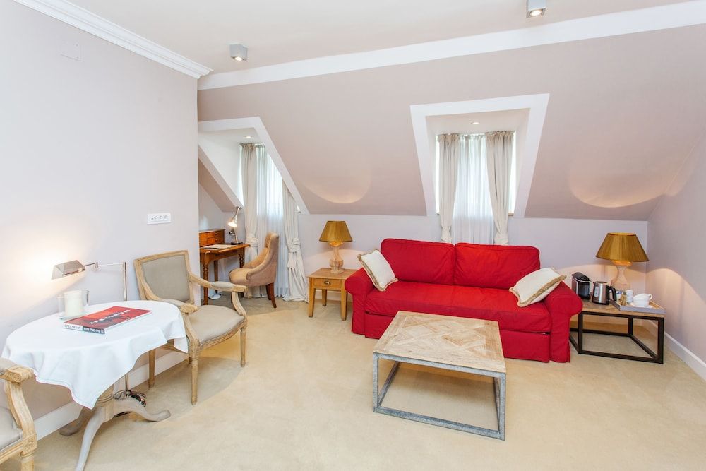 Lesar Hotel Angel Junior Suite 3