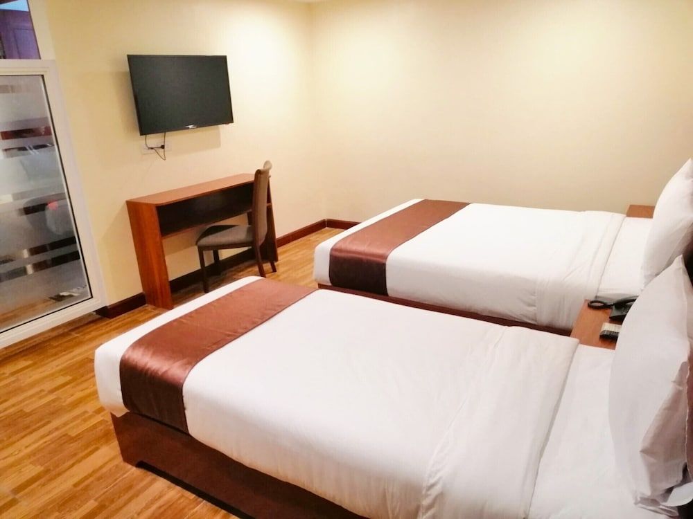 456 Hotel Basic Triple Room