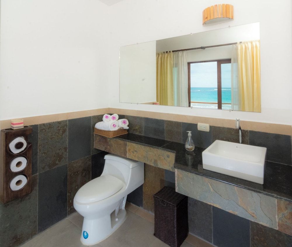 Cormorant Beach House Junior Suite, Balcony, Ocean View 3