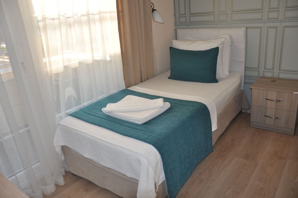 Neoss Boutique Hotel Family Room 4