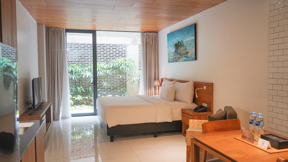 Nagomi Suites & Hotel Deluxe Room, 1 King Bed