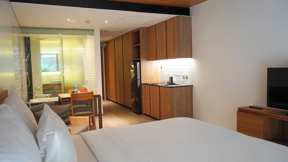 Nagomi Suites & Hotel Deluxe Room, 1 King Bed 18