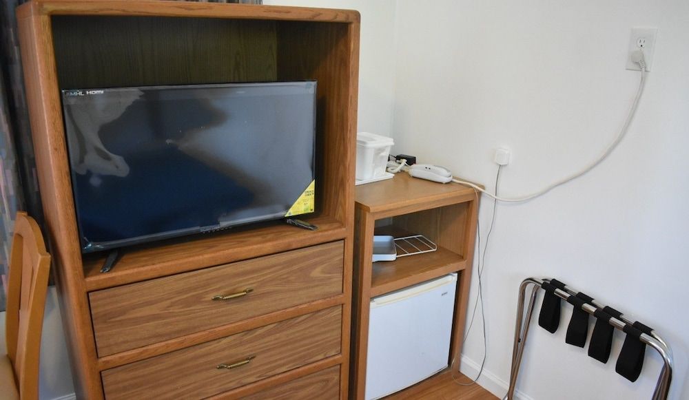 Economy inn Economy Double Room, 1 King Bed 6