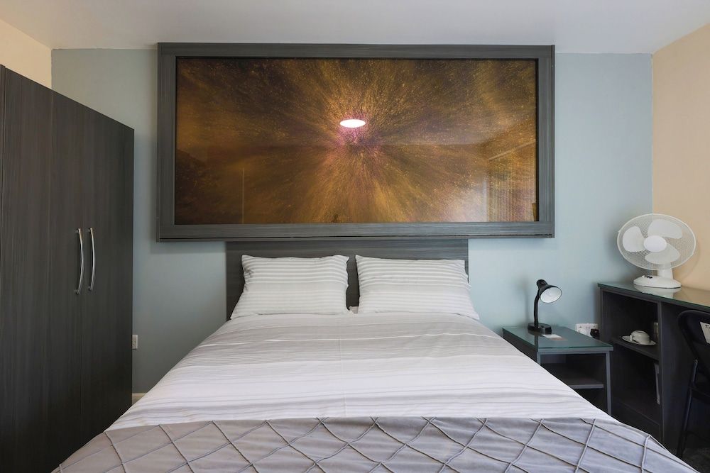 OYO Honeycroft Lodge Standard Double Room, 1 Double Bed