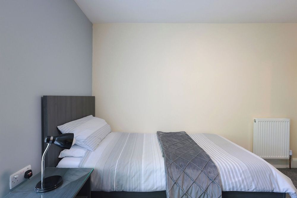 OYO Honeycroft Lodge Standard Single Room, 1 Twin Bed, Shared Bathroom 2