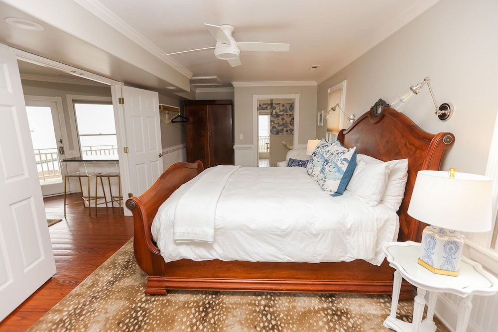 304 - One Bedroom Penthouse Suite