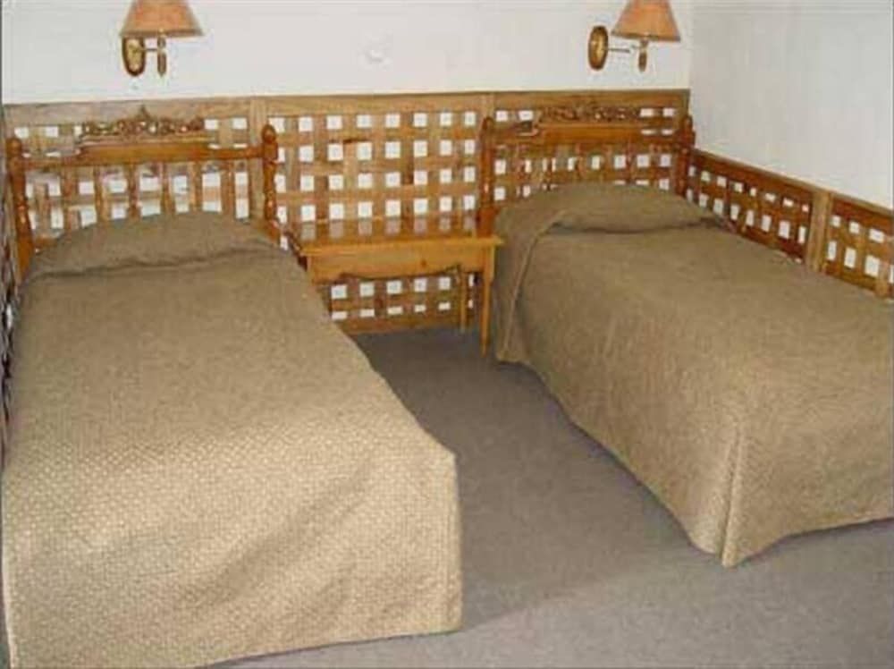 Malika Classic Hotel Standard Twin Room, 2 Twin Beds, Non Smoking 6