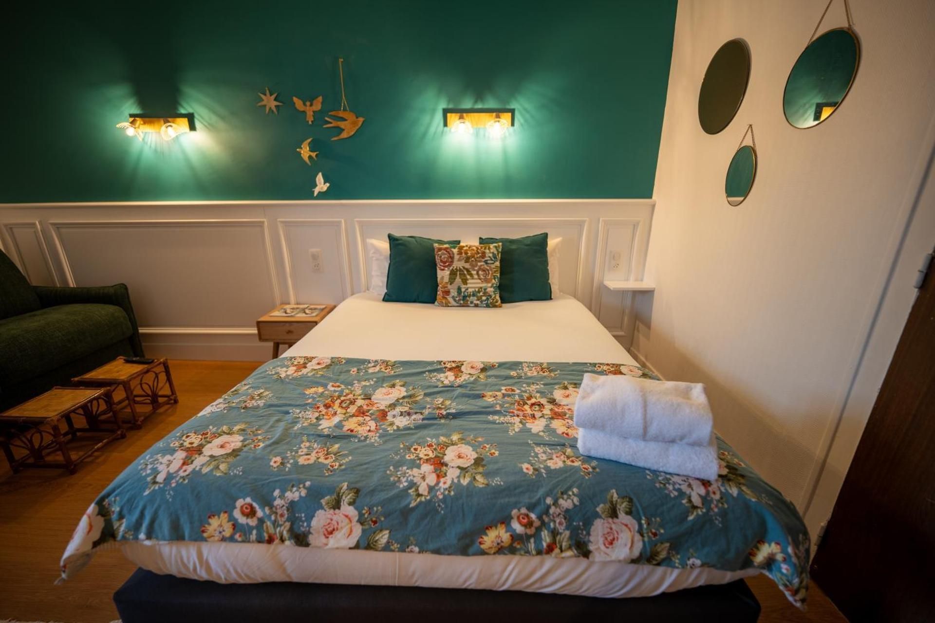 Grand Hotel De La Poste - Lyon Sud - Vienne Quadruple Room 2