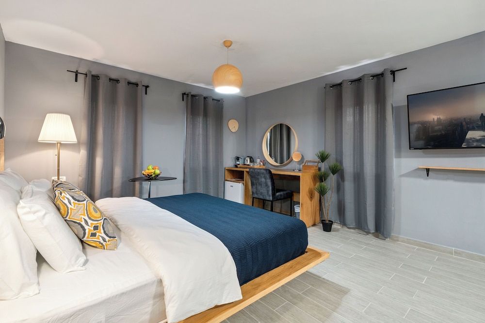 La Finca - Luxury Suites Hotel