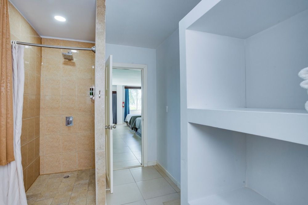 Harbour View Boutique Hotel & Wellness Retreat Panoramic Apartment, 2 Double Beds, Non Smoking, Kitchenette 12