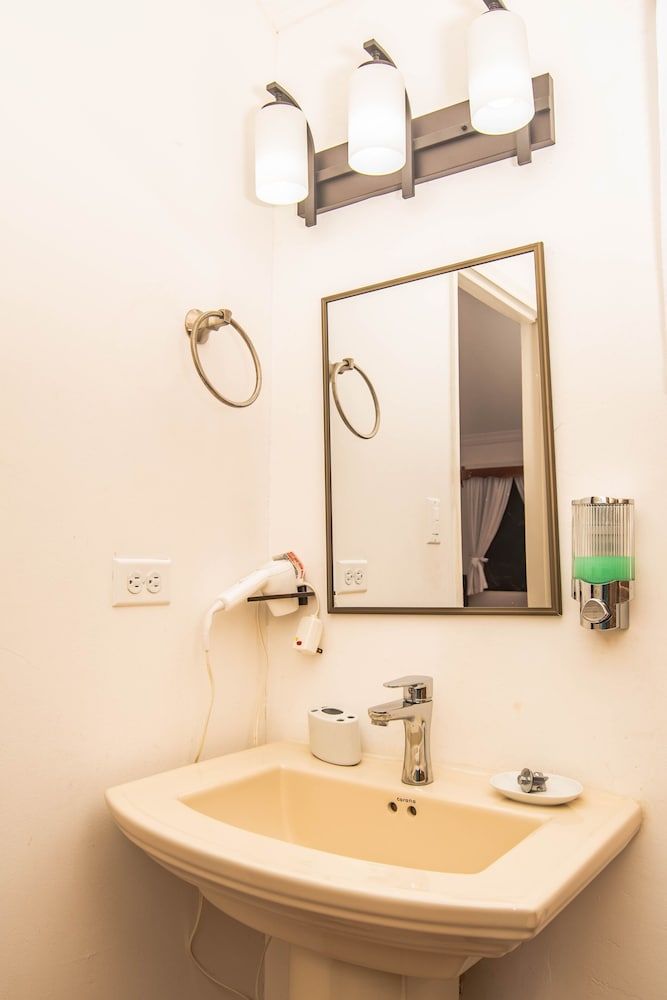 Harbour View Boutique Hotel & Wellness Retreat Standard Room, Multiple Beds, Non Smoking, Pool View 6