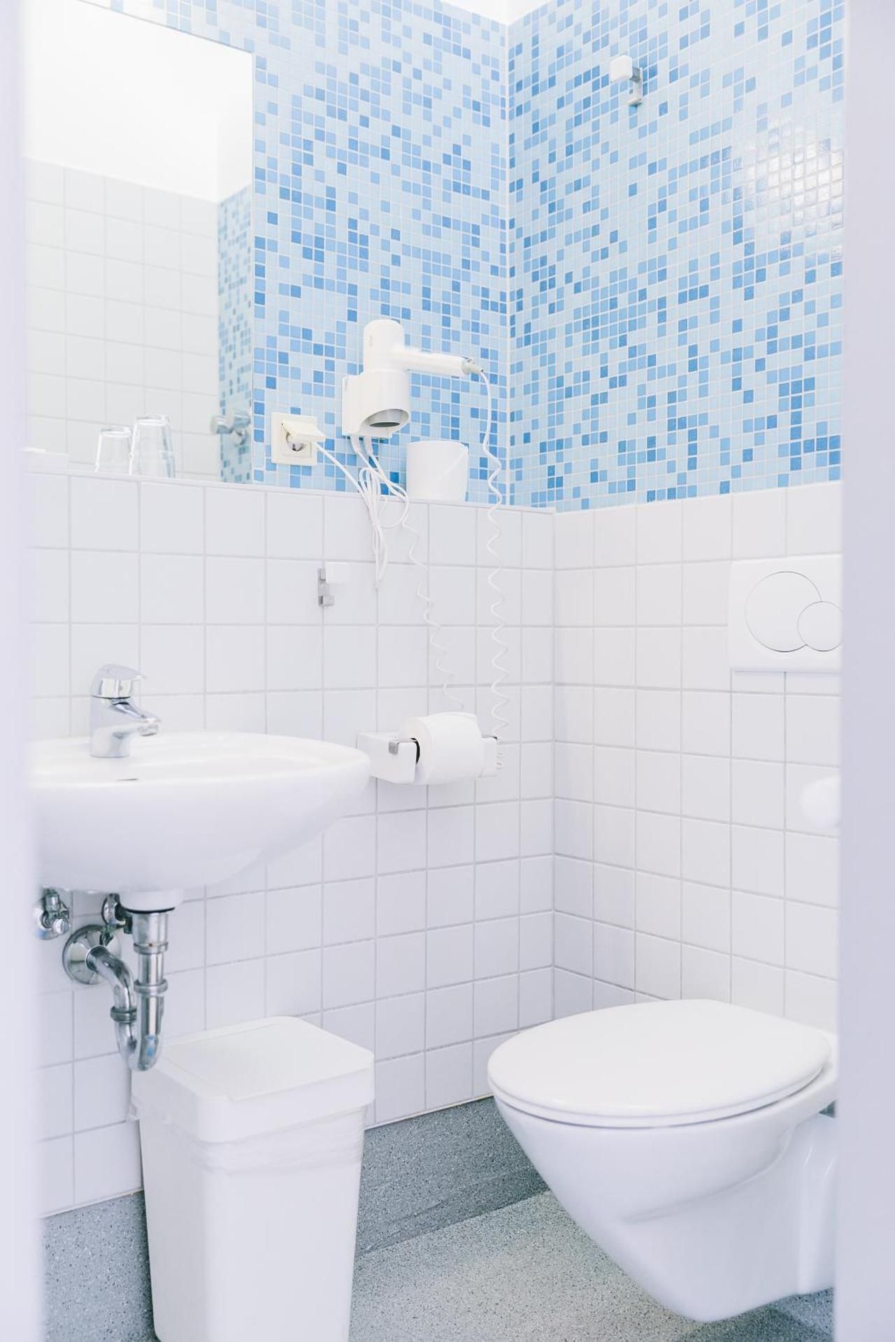 Triple Room with Private Bathroom