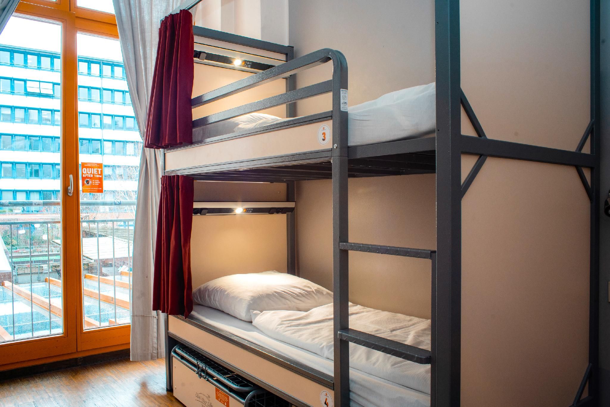 Private 8-Bed Room with Private Bathroom