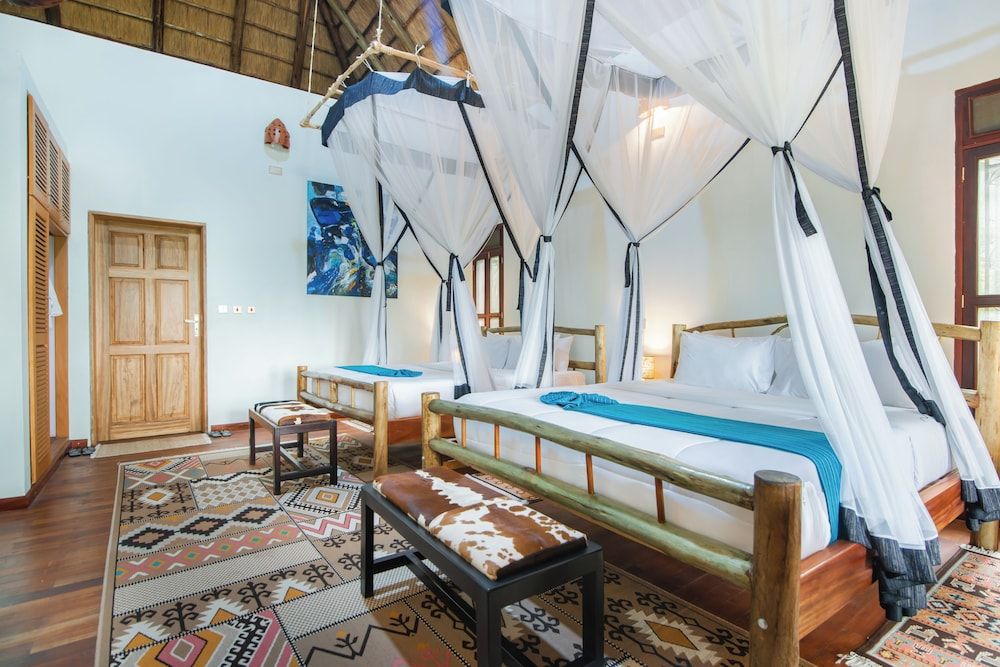 Buffalo Safari Lodge Superior Double or Twin Room 4