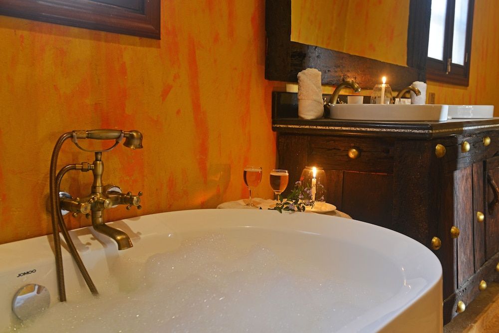 Buffalo Safari Lodge Deluxe Double Room, 1 King Bed, Park View 8