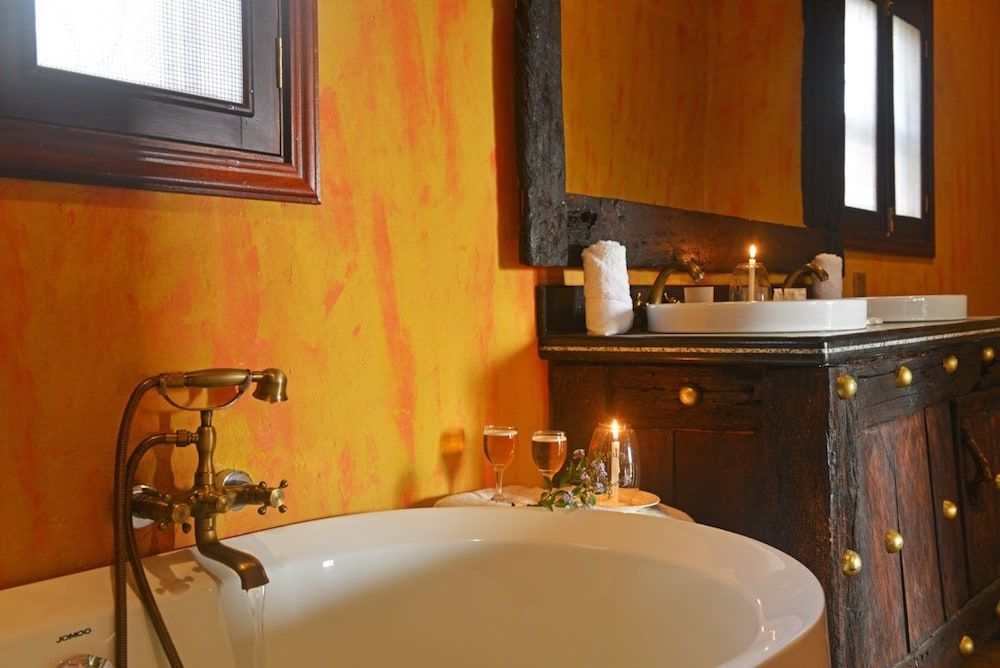 Buffalo Safari Lodge Deluxe Twin Room, 1 Bedroom, Non Smoking, Park View 10