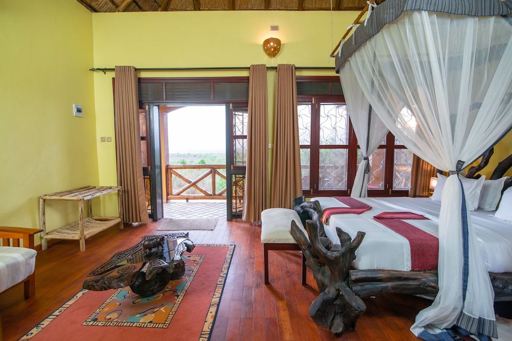Buffalo Safari Lodge Deluxe Twin Room, 1 Bedroom, Non Smoking, Park View 2