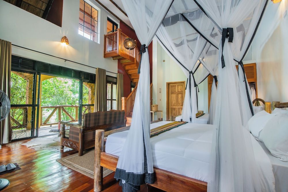 Buffalo Safari Lodge Superior Double or Twin Room 3