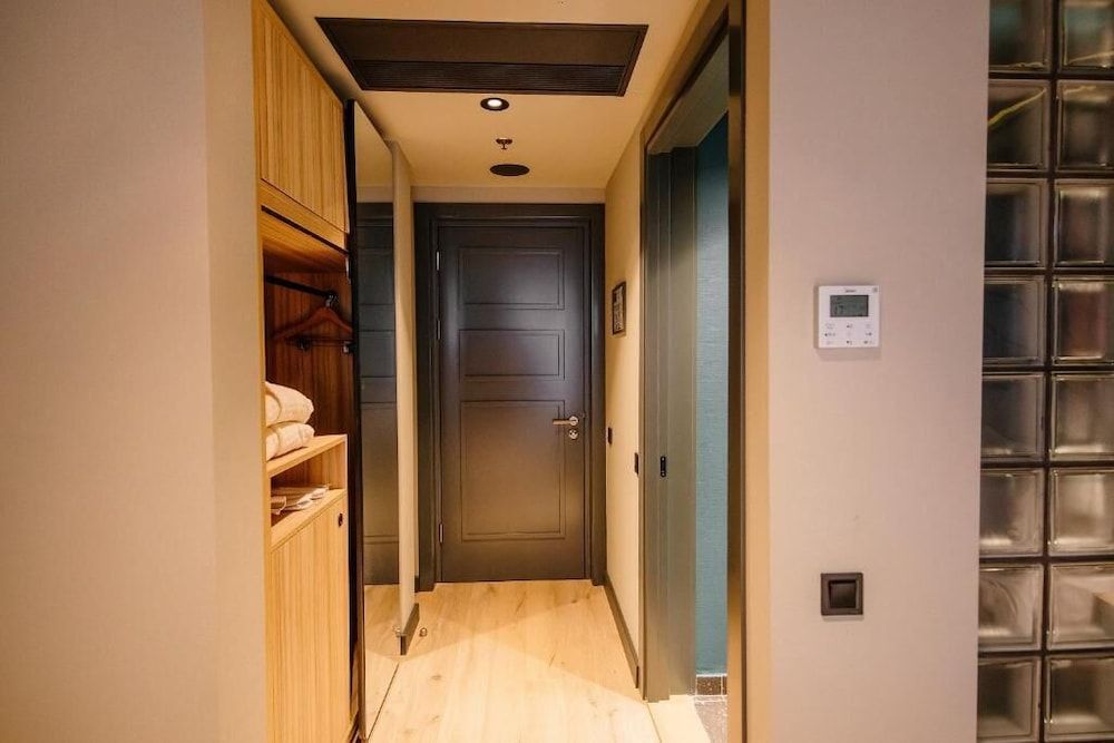 Sandali Metekhi Boutique Hotel Standard Double or Twin Room, City View 6