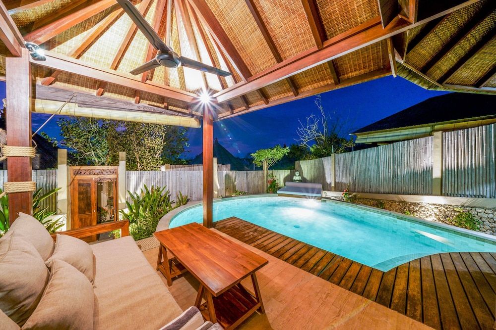 Blue Lagoon Avia Villas