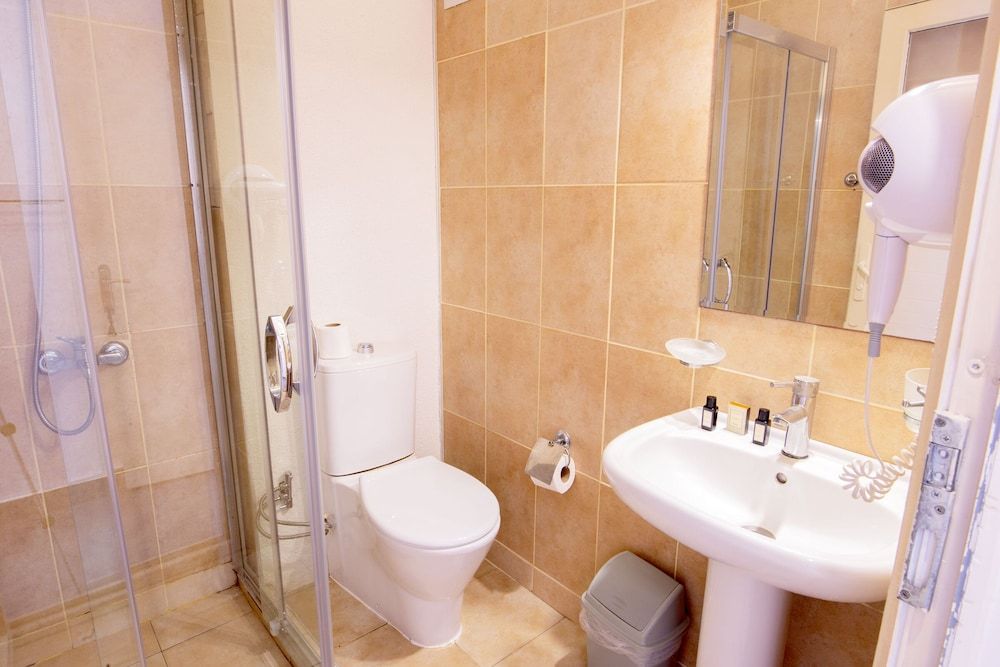 Camlik 87 Hotel Ayvalik Economy Room 4