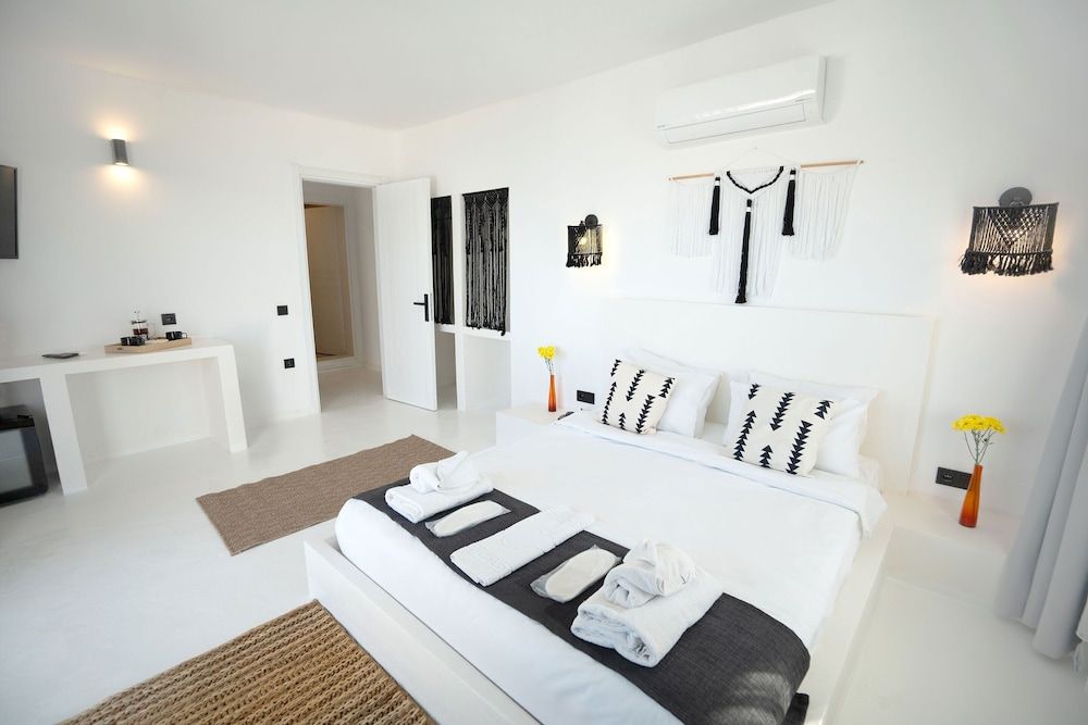 Camlik 87 Hotel Ayvalik Deluxe Quadruple Room 7