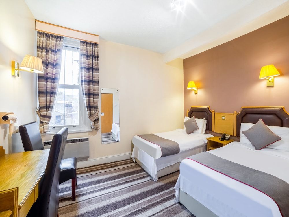 Cardiff Sandringham Hotel Standard Twin Room