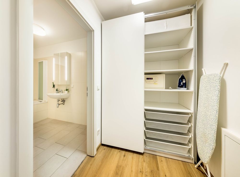 Jimmy's Apartments Siena Executive Apartment, 1 Bedroom 9