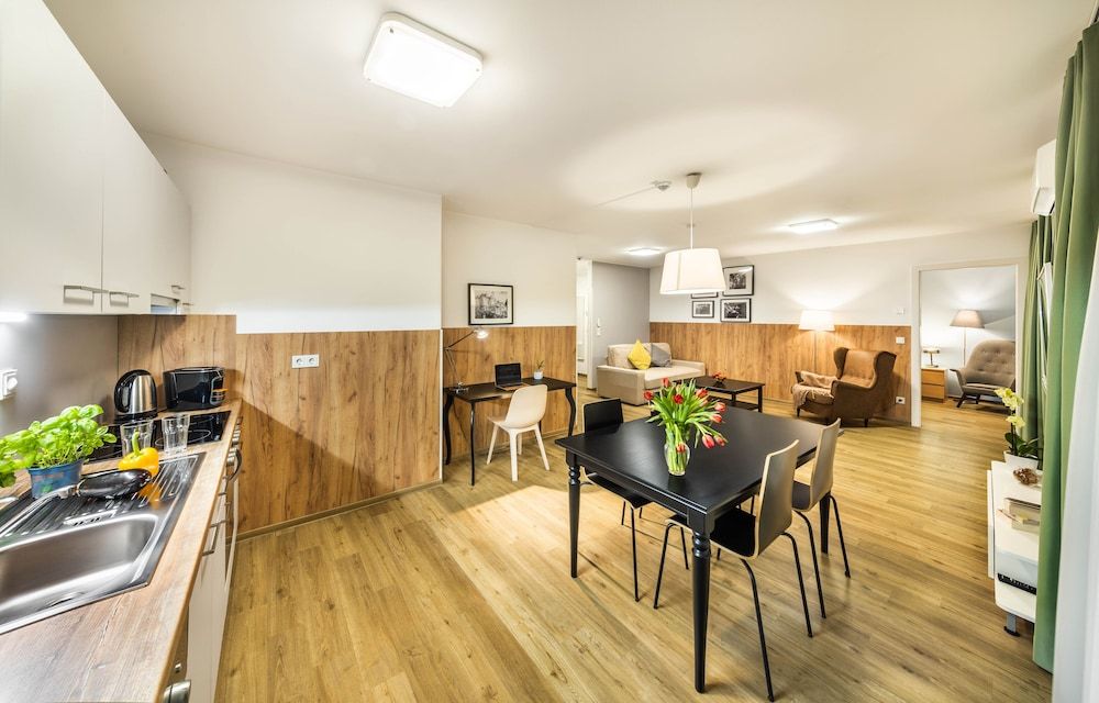 Jimmy's Apartments Siena Suite, 1 Bedroom, Balcony 11