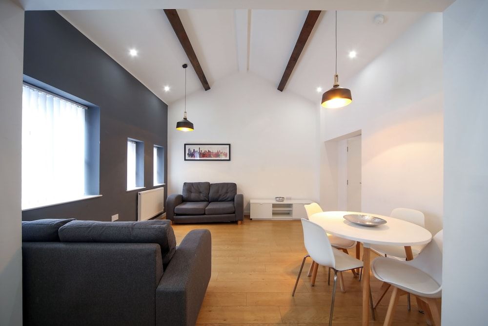 CityStop Apartments Wood Street One Bedroom Apartment – Sleeps 4 8