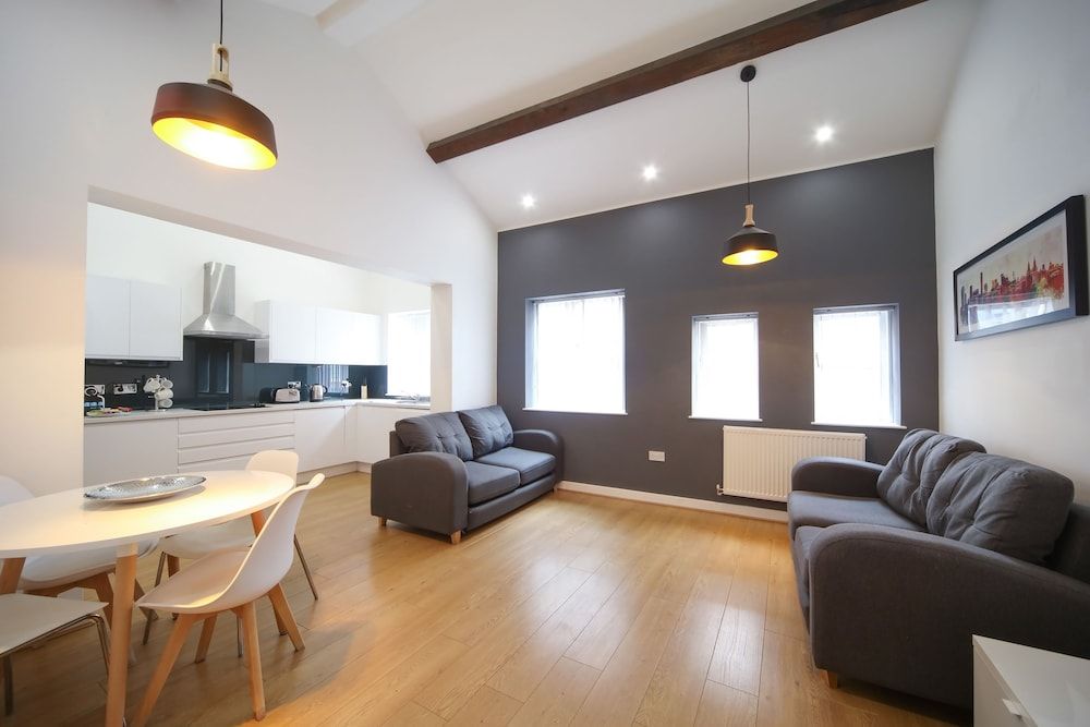 CityStop Apartments Wood Street One Bedroom Apartment – Sleeps 4 7