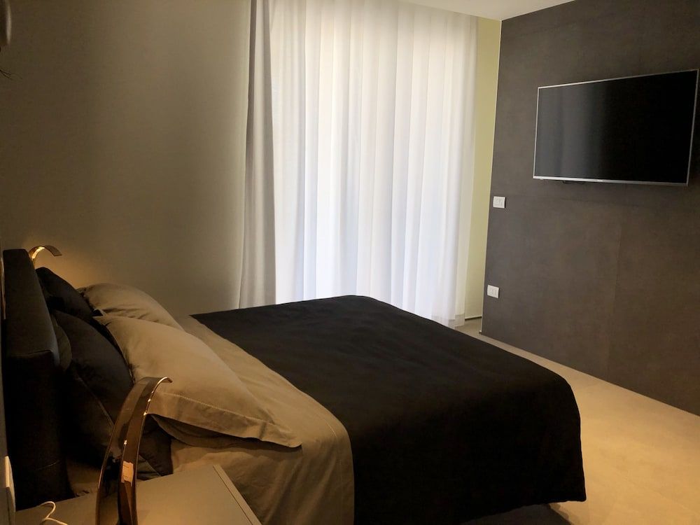 Golden Suites 50 Deluxe Room (Diamond) 3