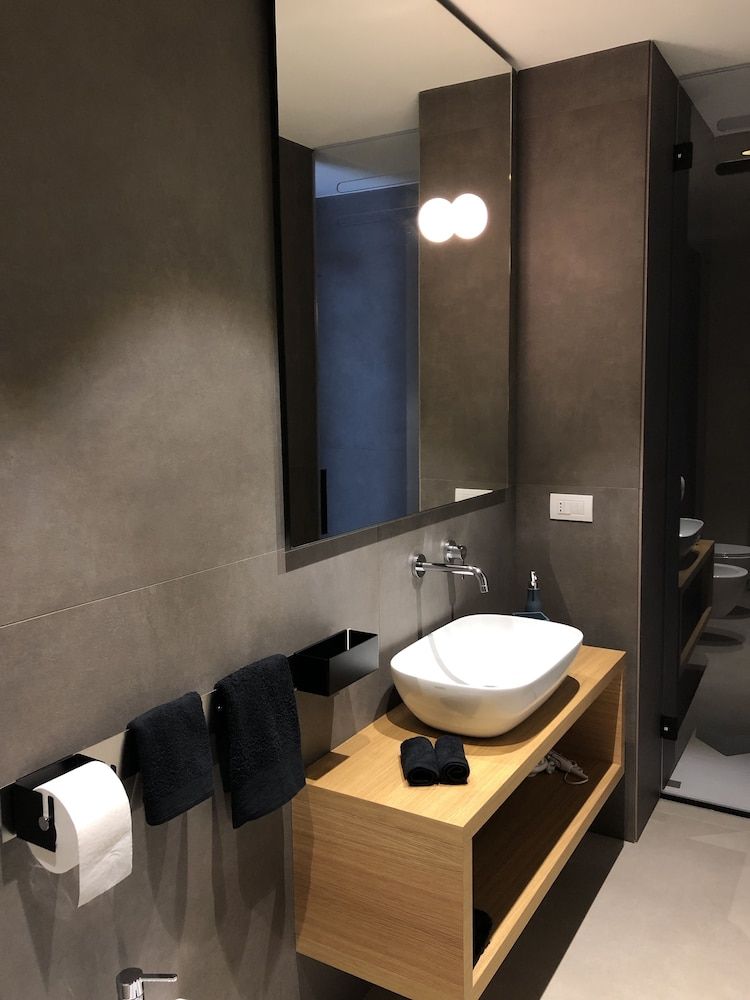 Golden Suites 50 Deluxe Room (Diamond) 9