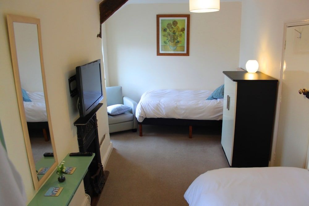 The Olive Branch Twin Room, Sea View 2