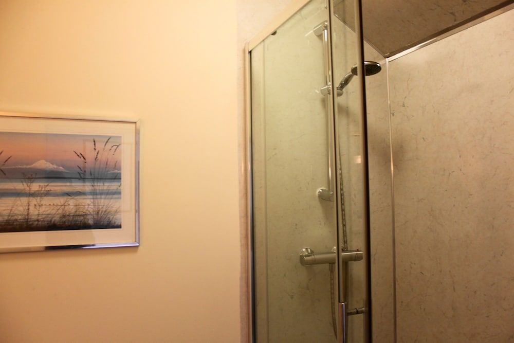 The Olive Branch Single Room 3