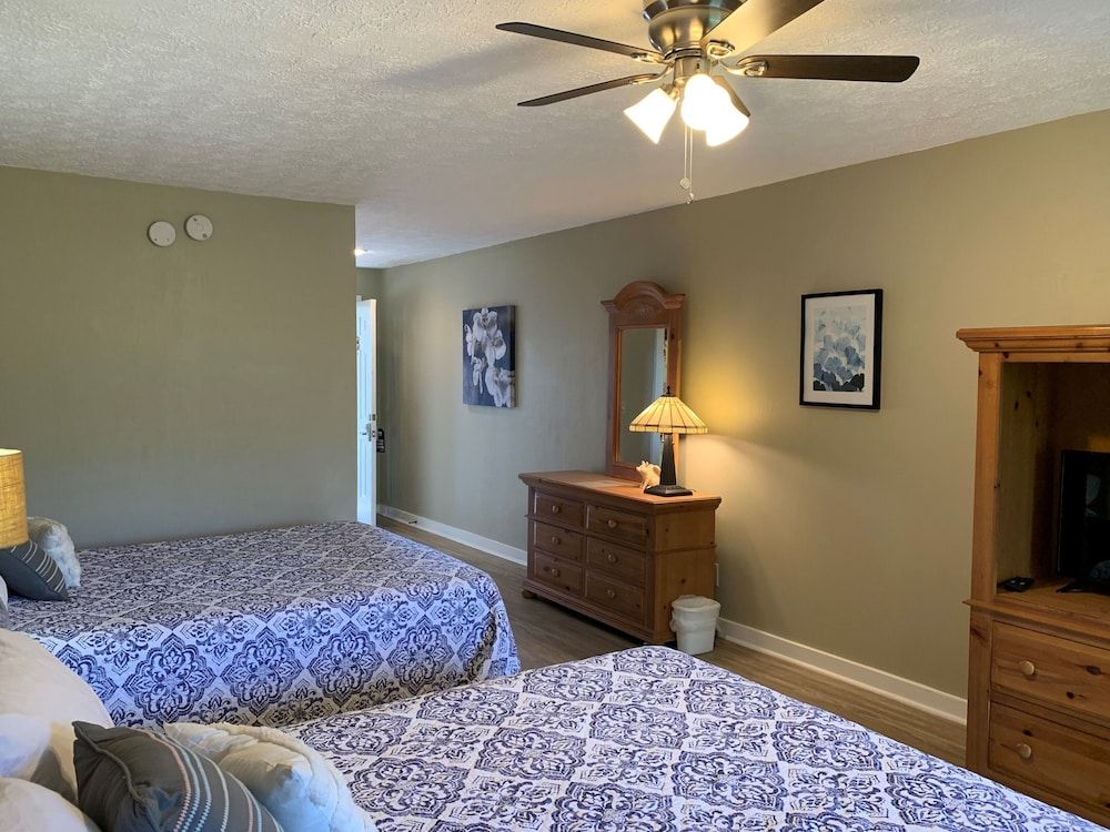 Elite Double Room, 2 Queen Beds, Balcony, Garden View