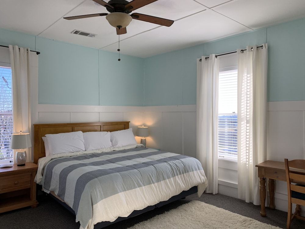 Deluxe Double Room, 1 King Bed, City View