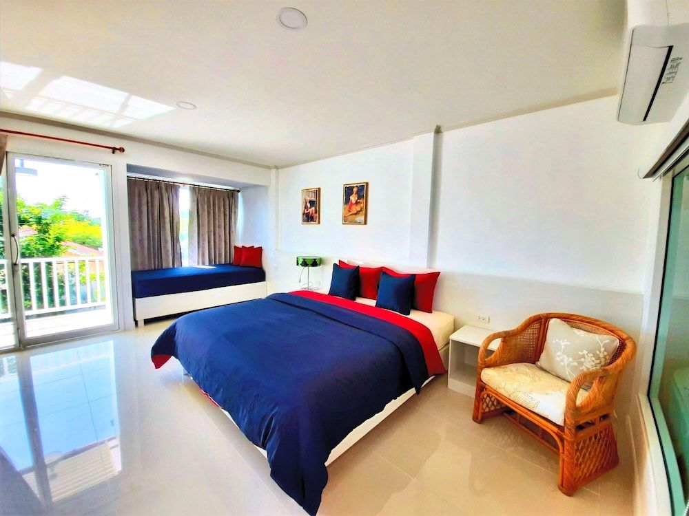 Koh Larn Riviera Deluxe Double Room 3