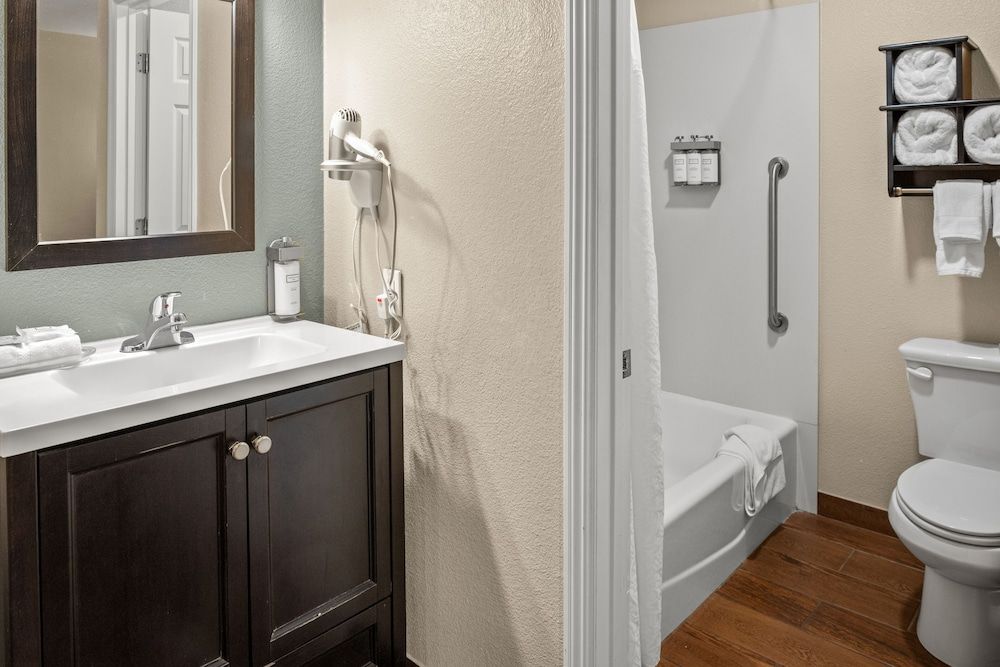 Buck Meadows Lodge Room 603 - King Standard 3