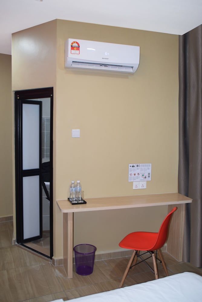 Asiago Hotel Superior Room (City View) 3