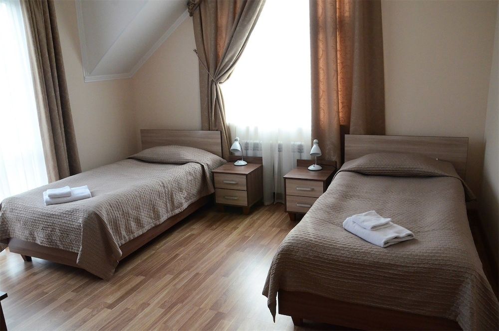 Asia Mountains Family Room