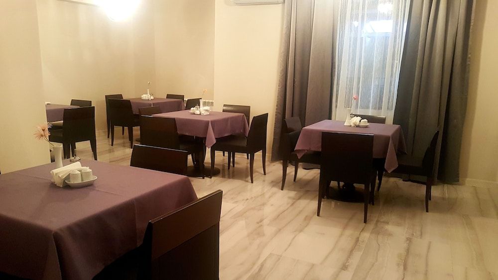 undefined Downtown Hotel 5