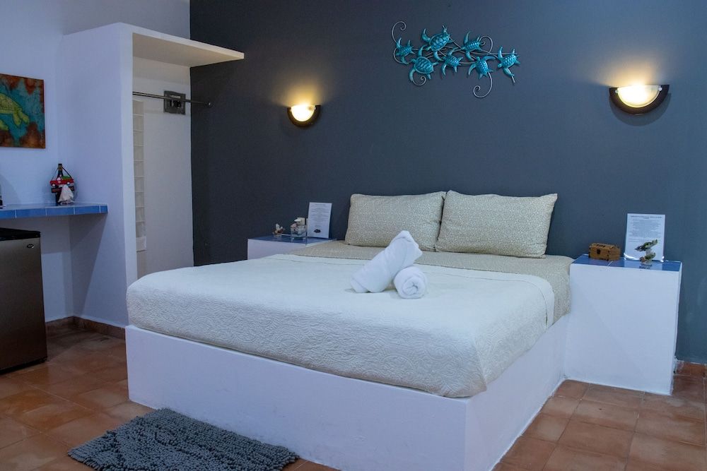 Deluxe Double Room, 1 King Bed, Non Smoking, City View