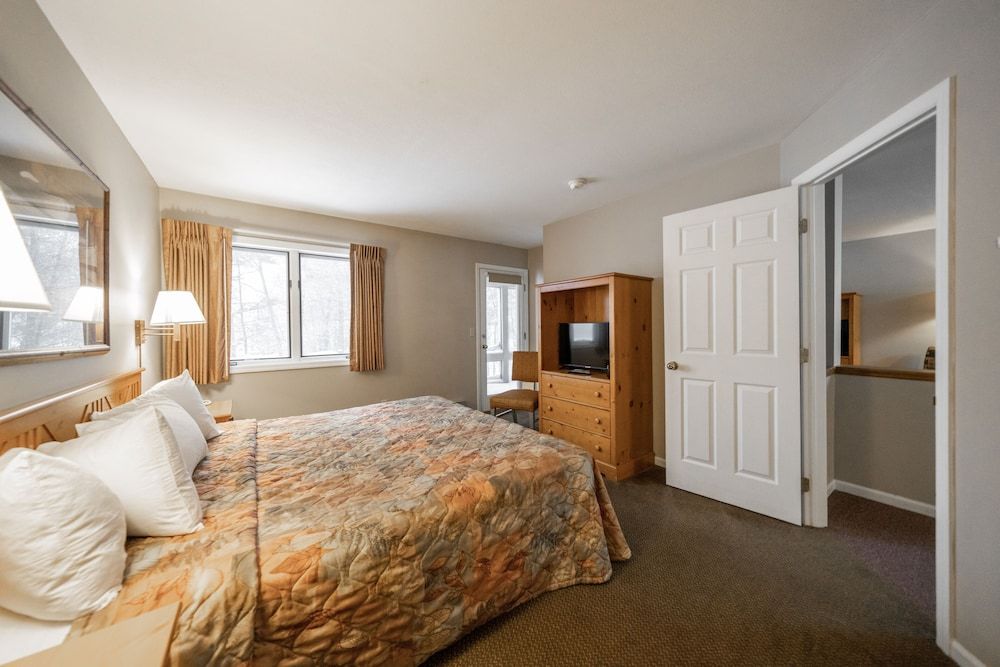 Telemark Northwoods Lodging Suite, 1 King Bed with Sofa bed, Kitchen 2