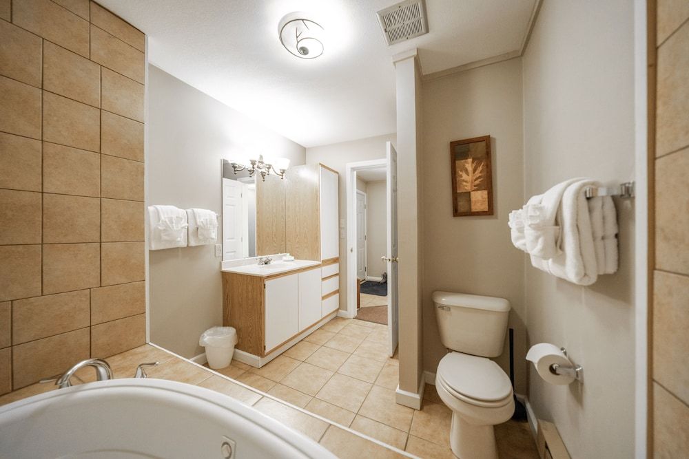 Telemark Northwoods Lodging Suite, 1 King Bed with Sofa bed, Kitchen 6