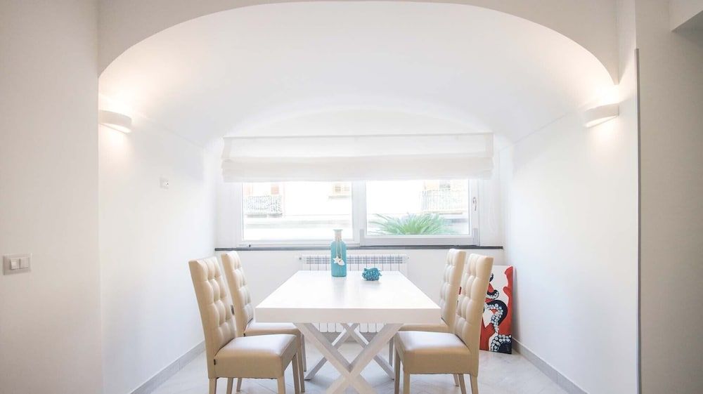 undefined Spacious Villa with 4 rooms, pool, solarium & garden 3