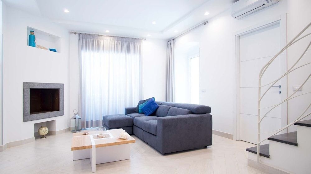 Spacious Villa with 4 rooms, pool, solarium & garden Villa 7