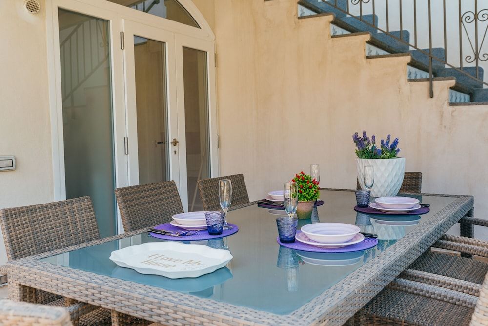 undefined Spacious Villa with 4 rooms, pool, solarium & garden 4