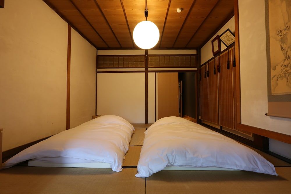 Snow, Private Bathroom