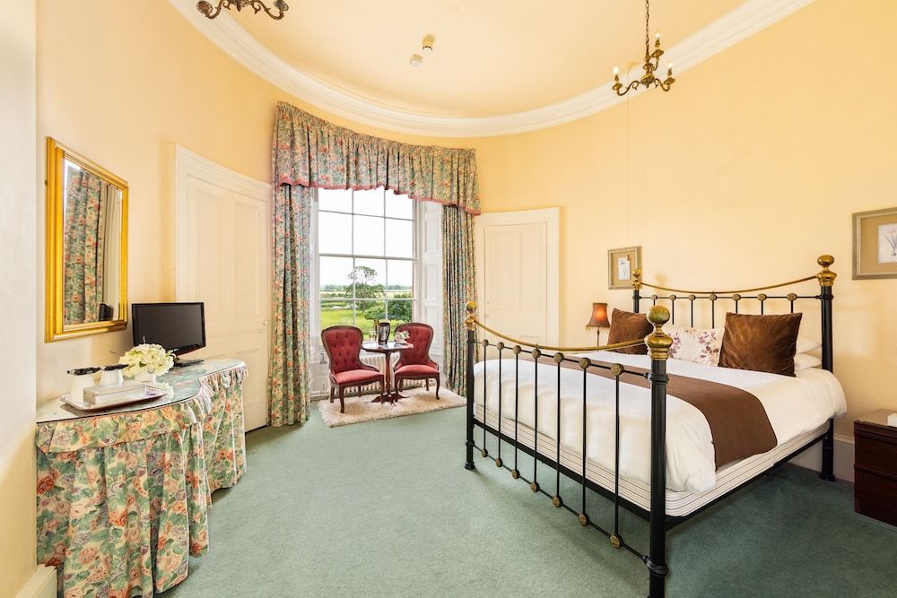 Greenhill Hotel Standard Double Room, Ensuite 3